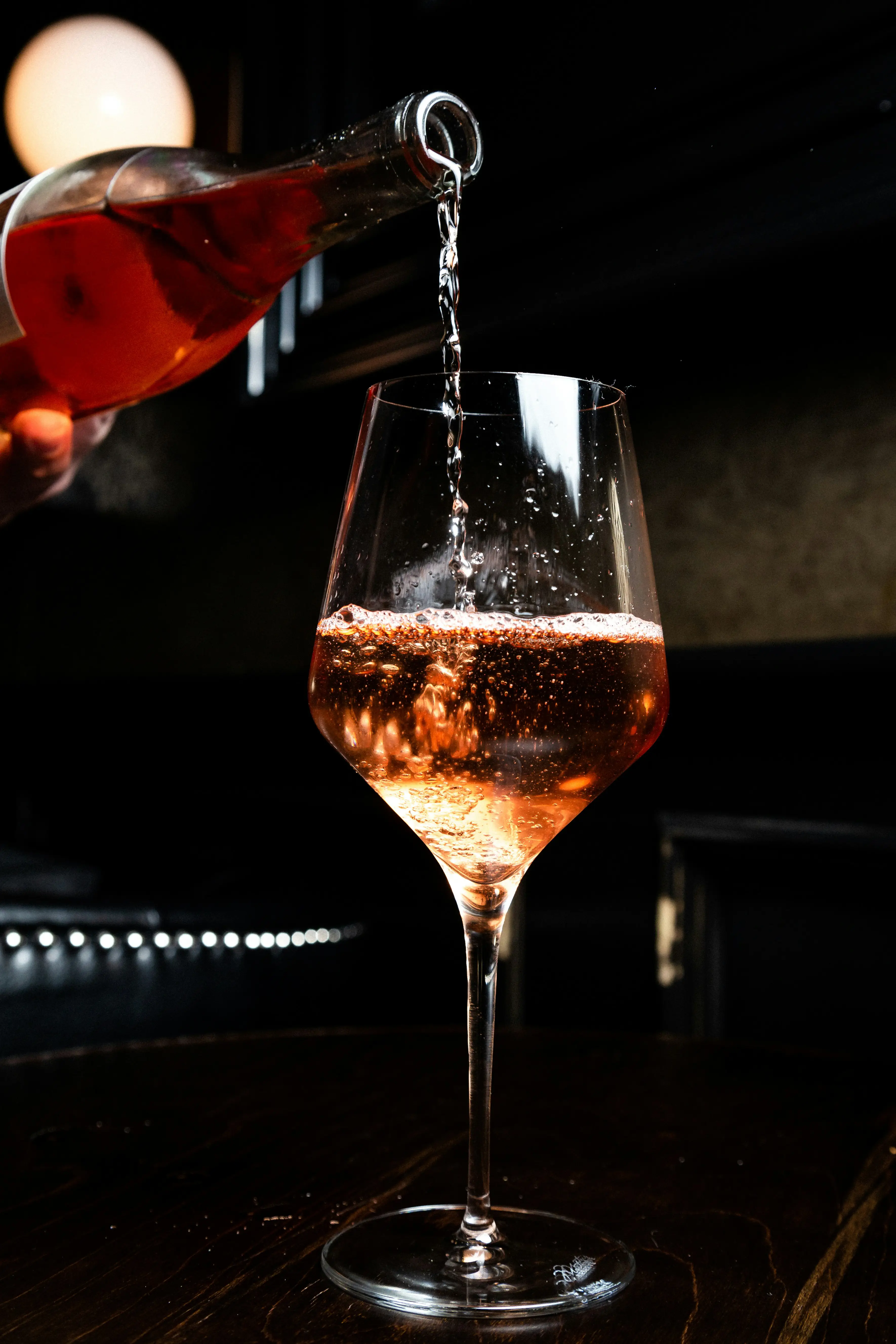 Rosé im Weinglas
